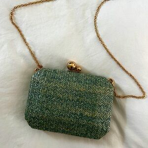 💚 gold and green 💛 clutch